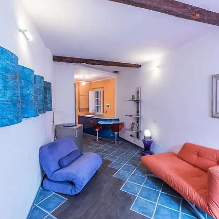 Casa Regina Toirano
